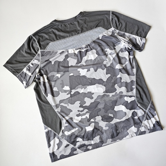 Champion Power Core DuoDry+ Men’s XL Gray Camo Performance Athletic Shirt - Picture 4 of 10